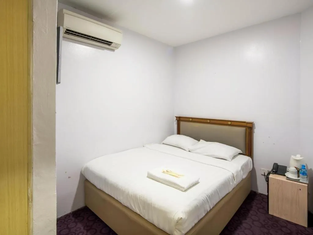 **  Meriton Hotel Singapore Singapore